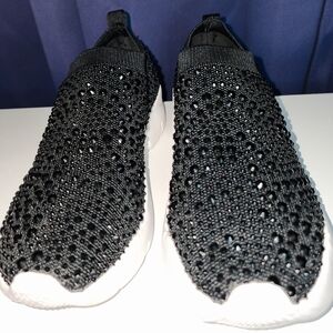 NEW Lauren Lorraine Black Knit Slip-On Sneakers (Style-Carry)